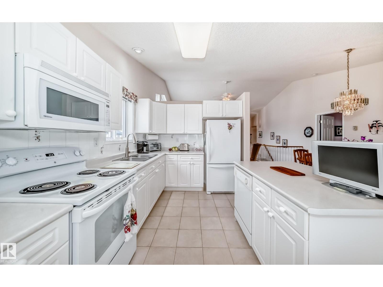 #49 9718 176 ST NW - 21