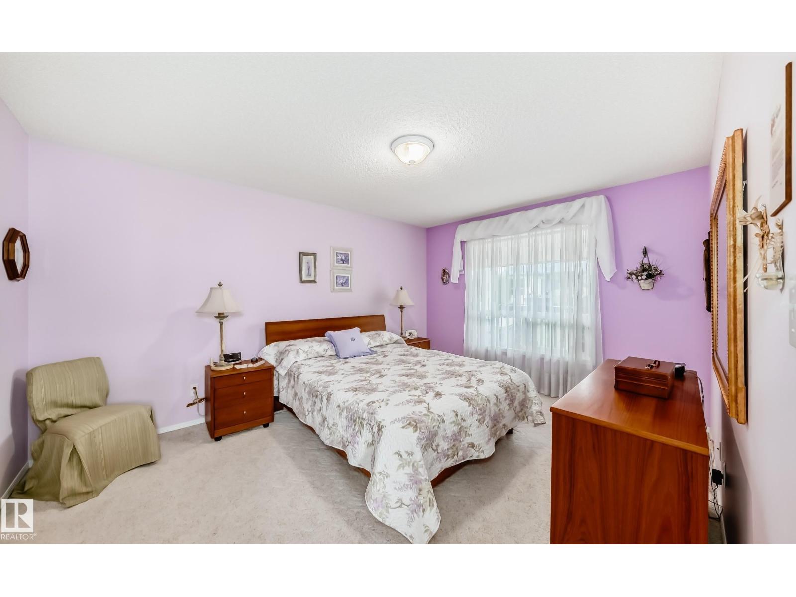 #49 9718 176 ST NW - 27