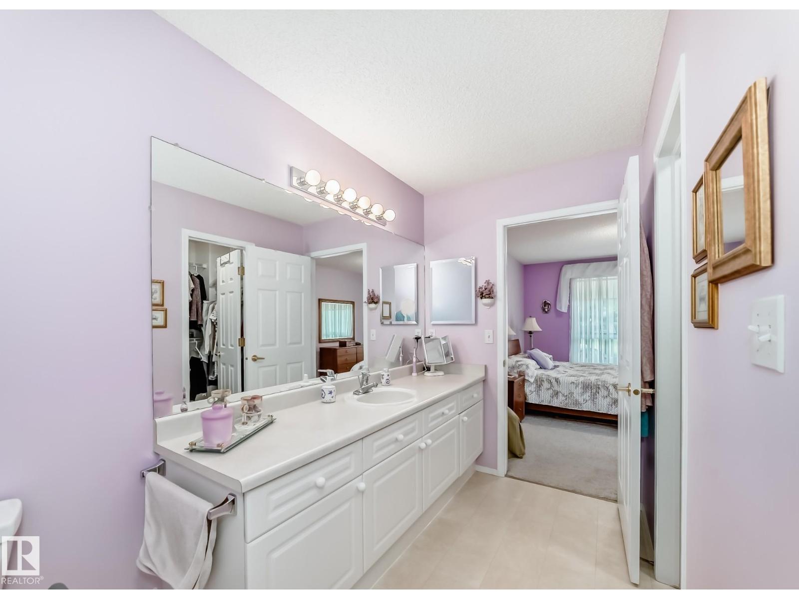 #49 9718 176 ST NW - 29