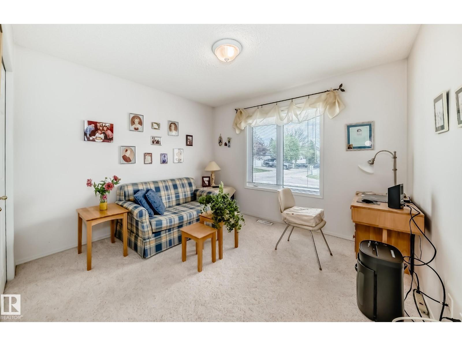 #49 9718 176 ST NW - 32