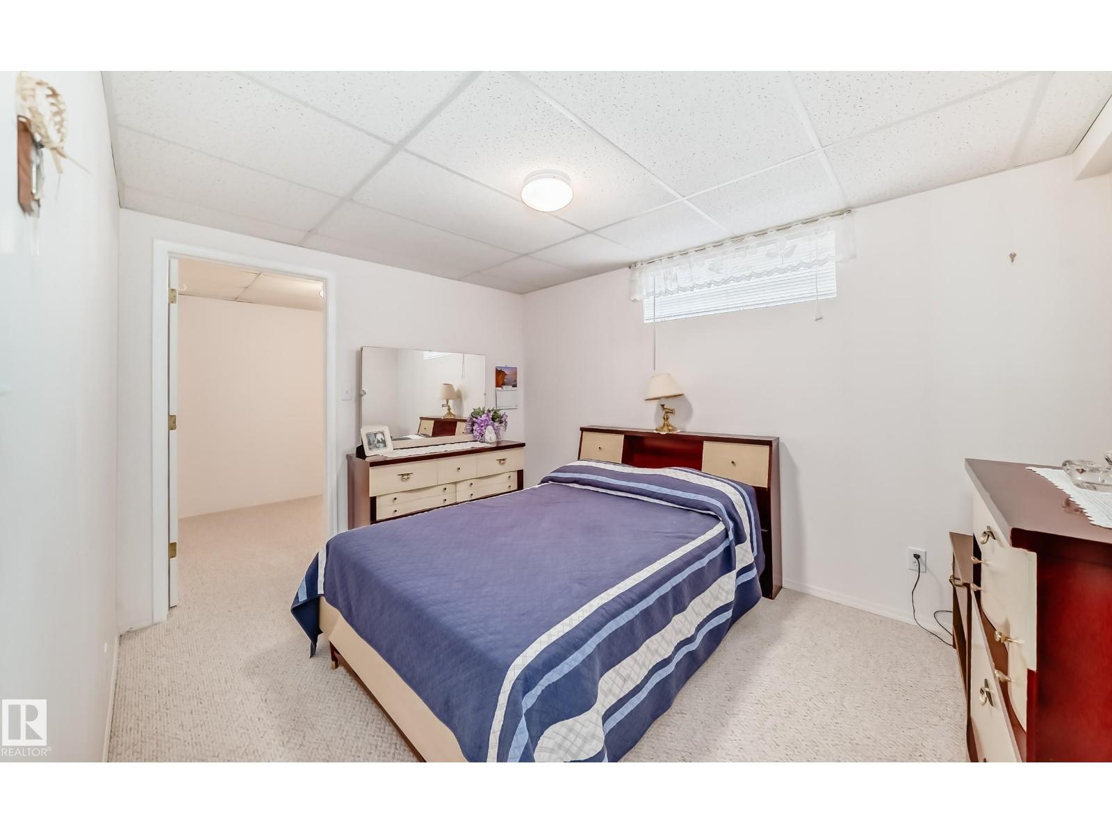 #49 9718 176 ST NW - 37
