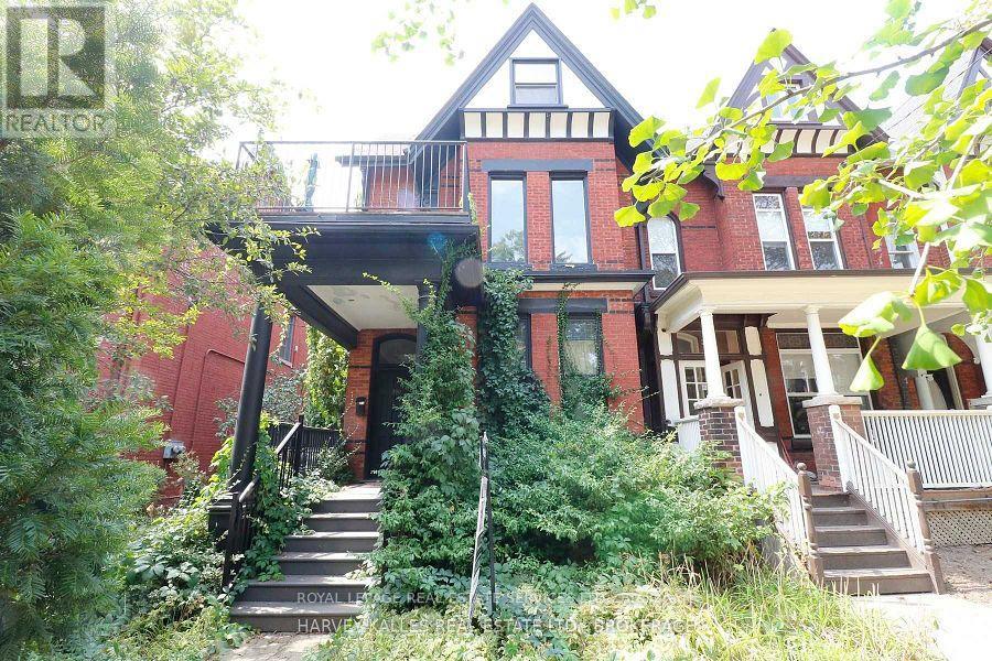 Listing photo of 3 - 390 HURON STREET