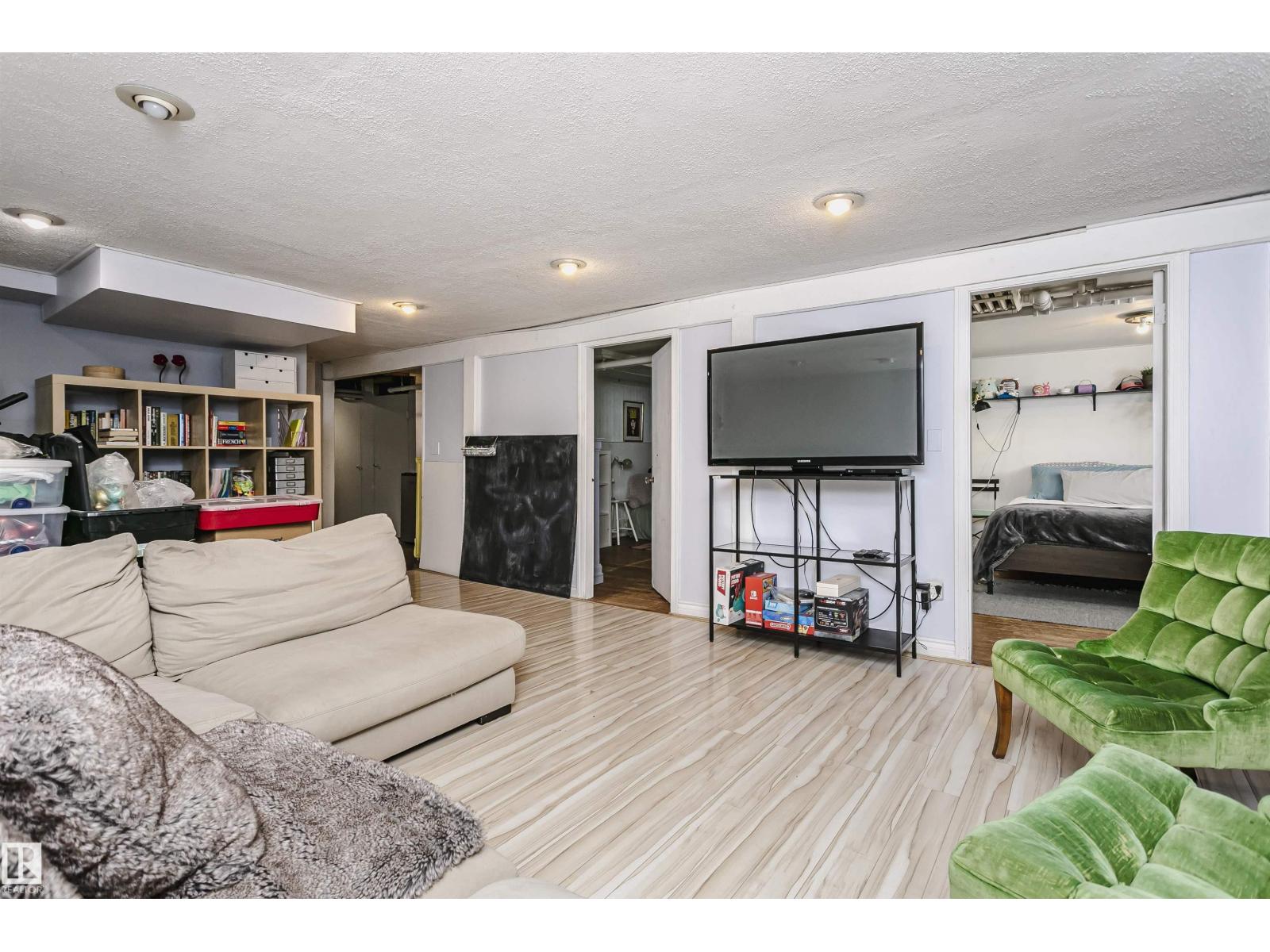 11616 94 ST NW - 17