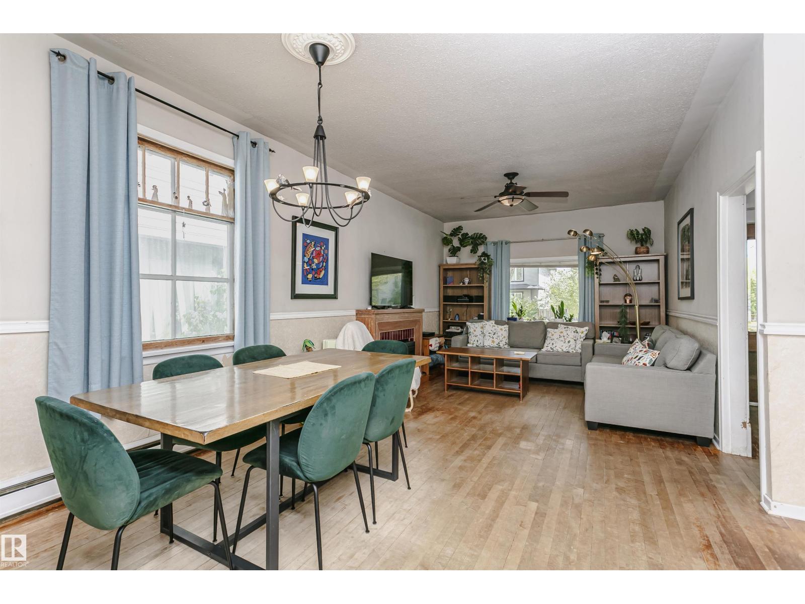 11616 94 ST NW - 8