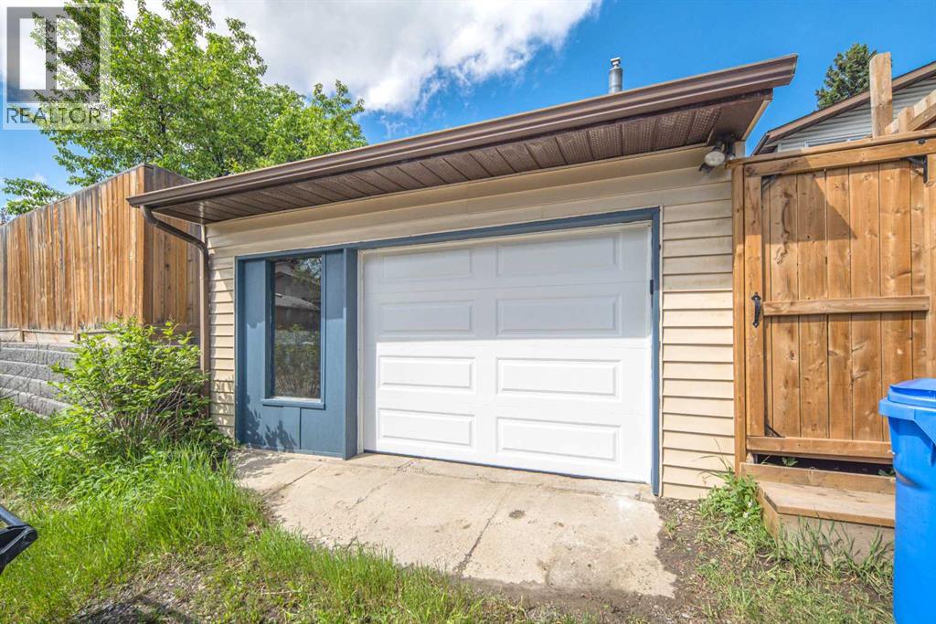 200 Edgedale Way NW - 38
