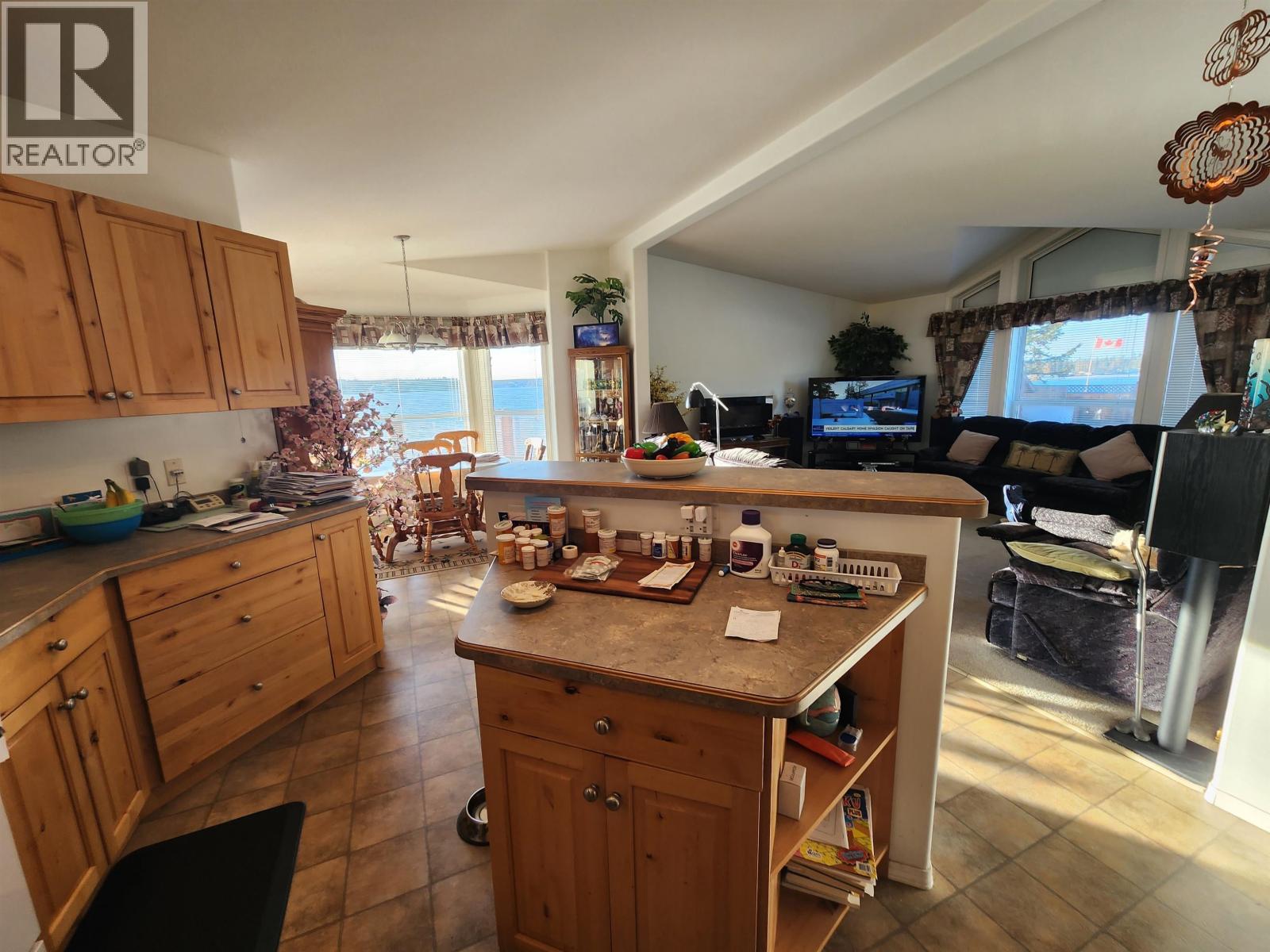 Photo 10 of 26 — 55615 JARDINE ROAD · Prince George, BC