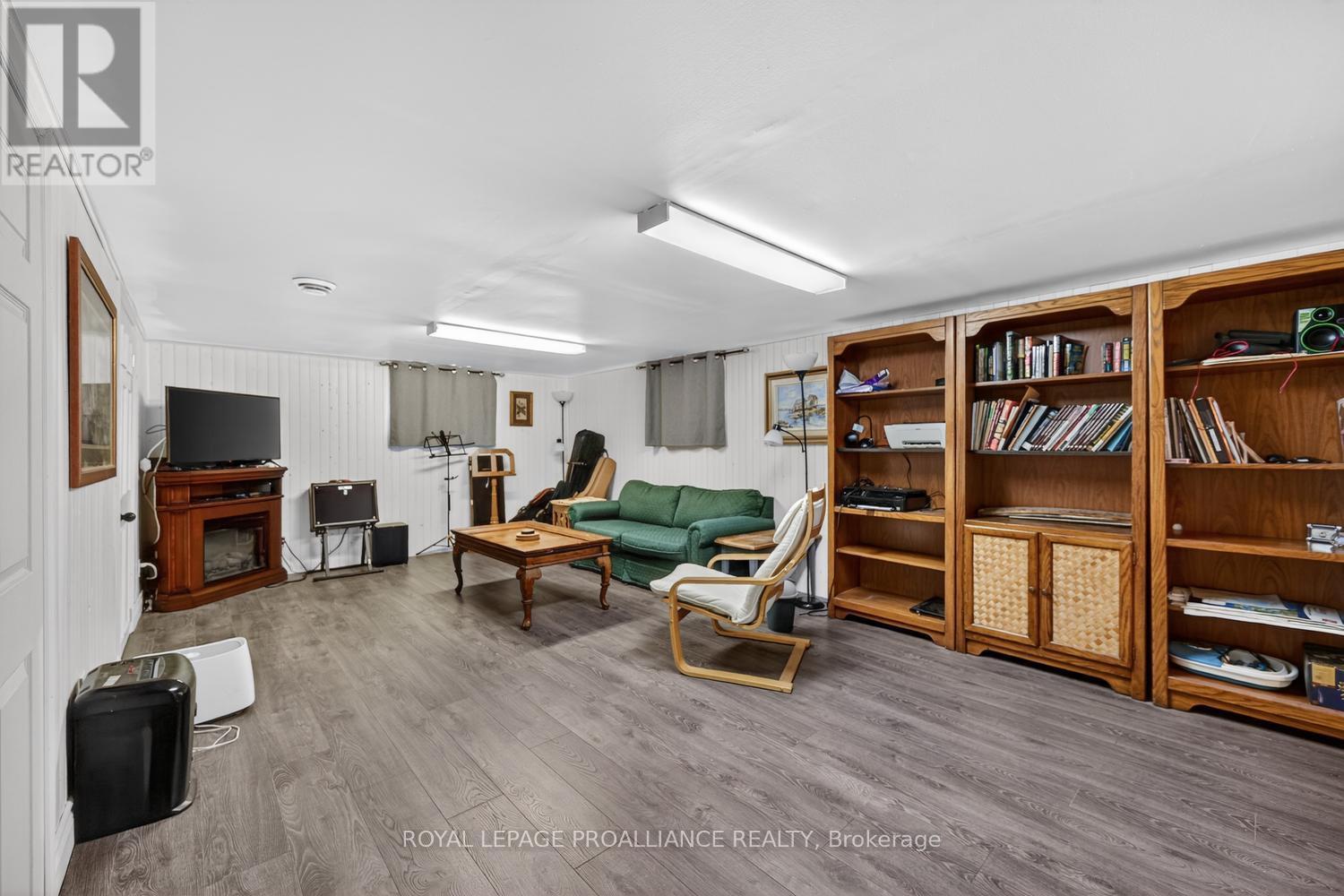 481 MCAULEY ROAD - 22