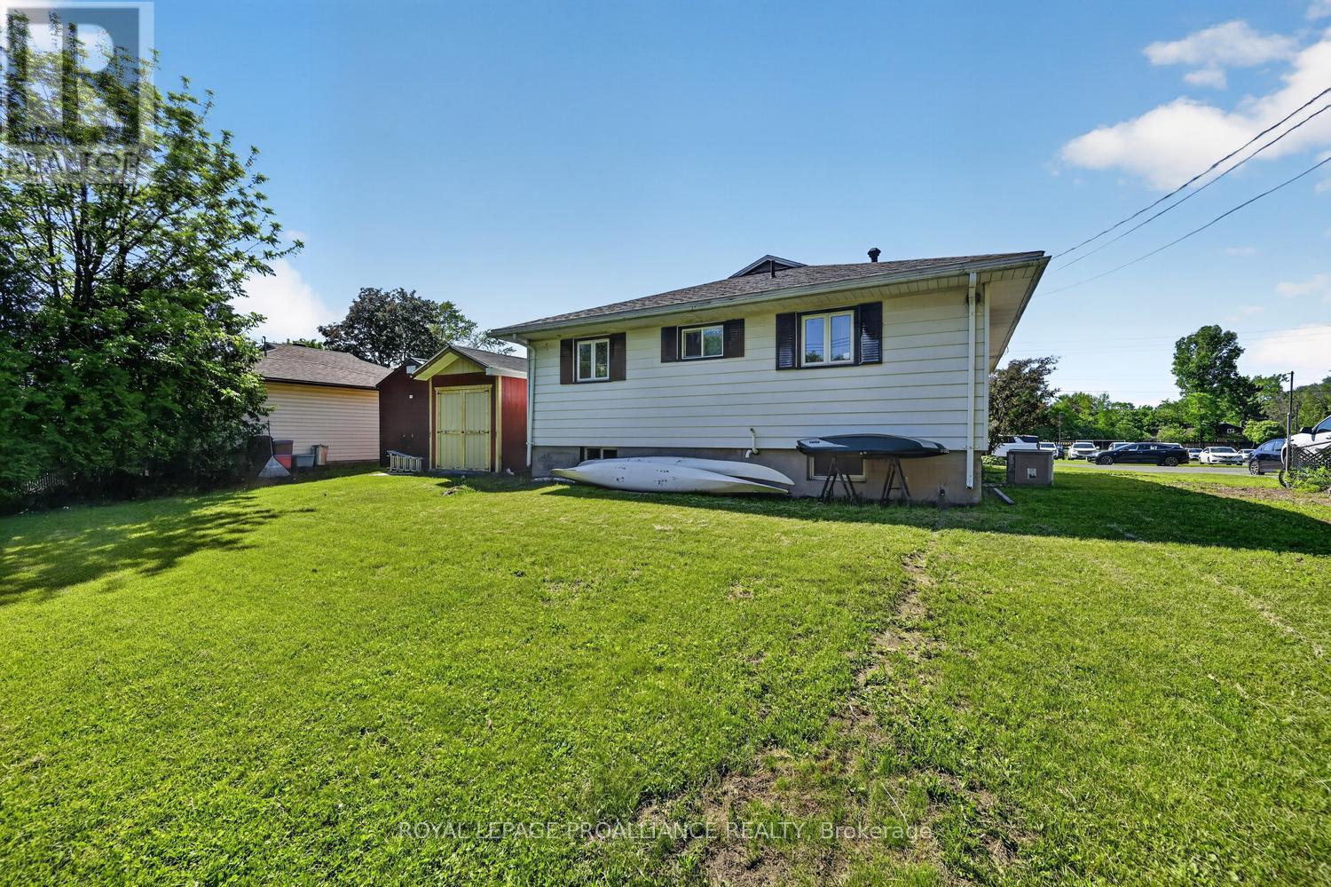 481 MCAULEY ROAD - 33