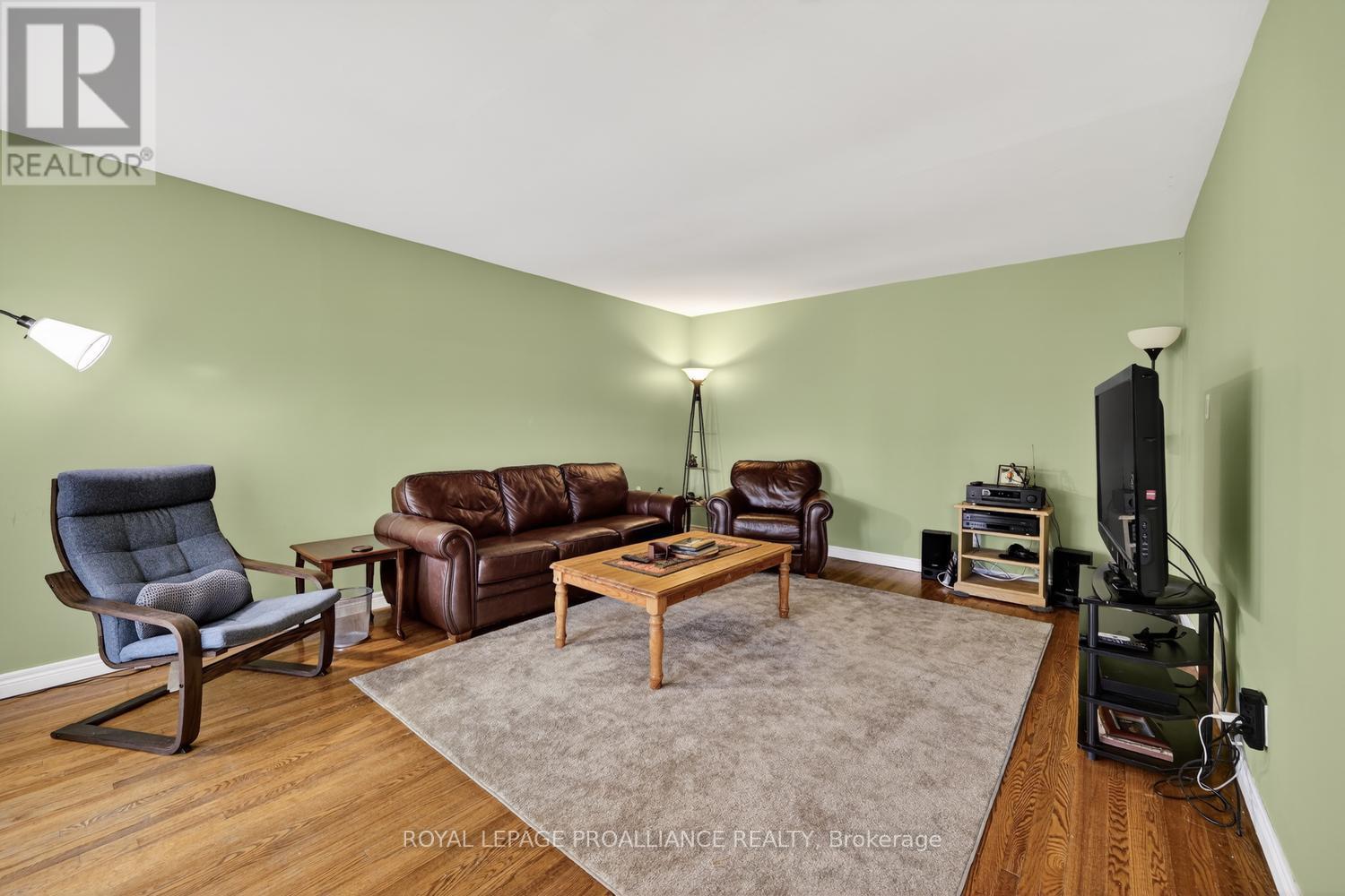 481 MCAULEY ROAD - 7