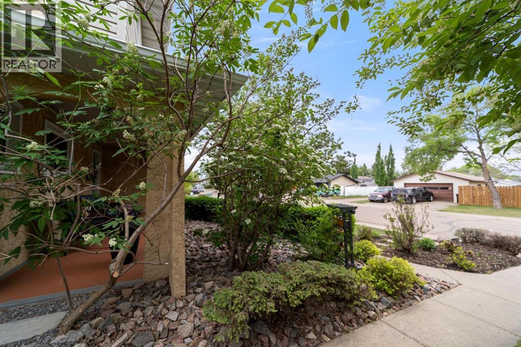 4311 66 Street — photo 39