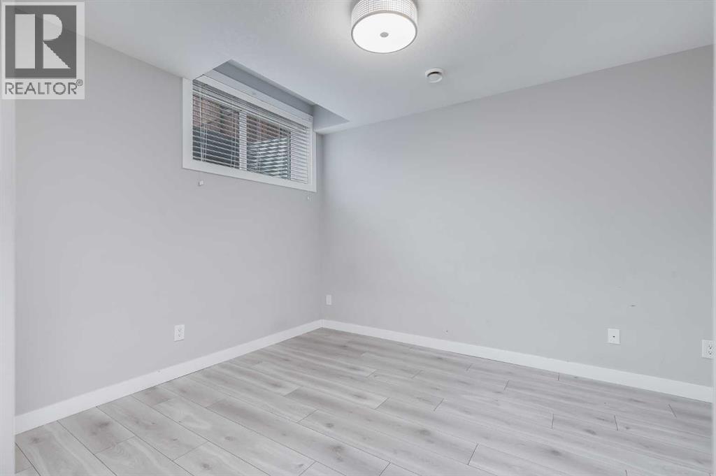 25 Red Embers Place NE - 29