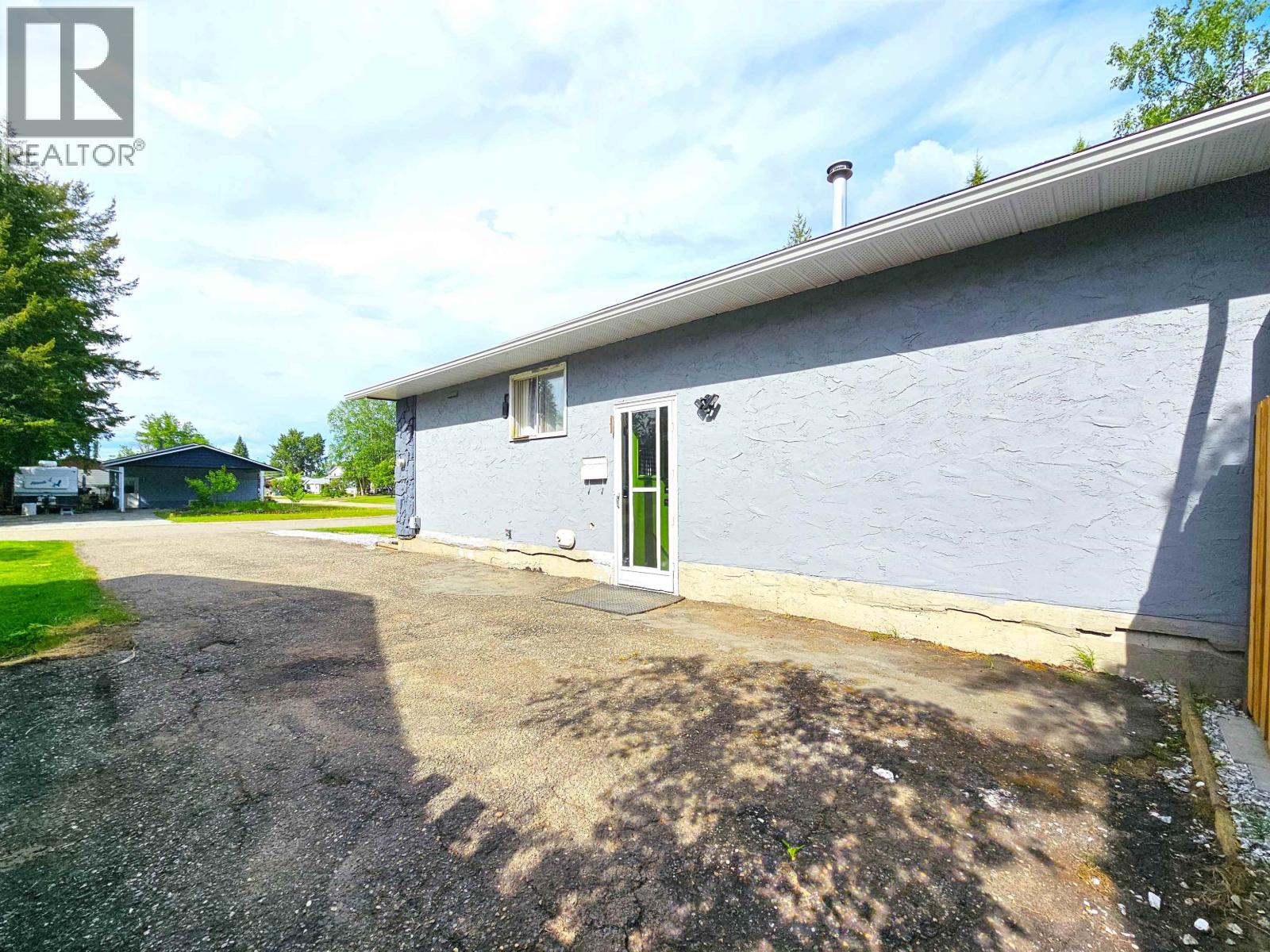 7788 NEWTON CRESCENT - 4