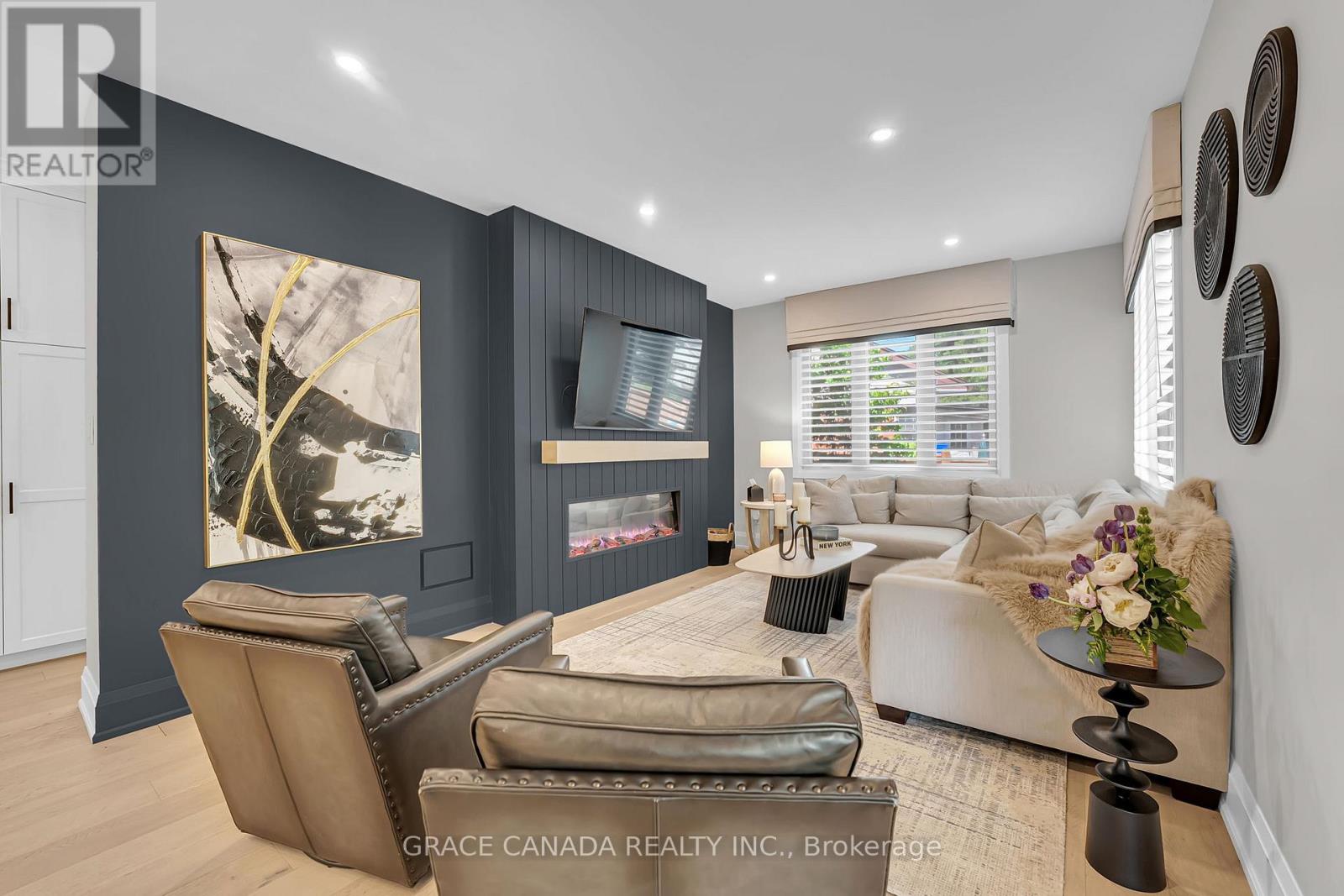 527 ONEIDA DRIVE - 13