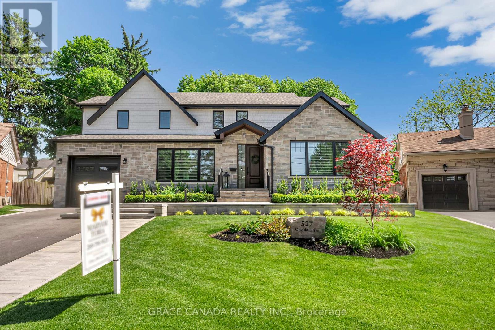 527 ONEIDA DRIVE - 1