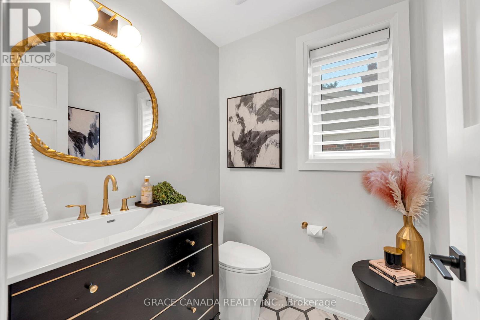527 ONEIDA DRIVE - 7