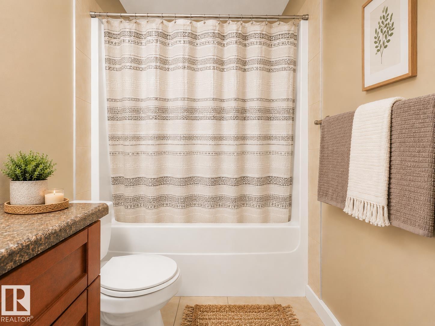 #3 11811 106 ST NW - 10