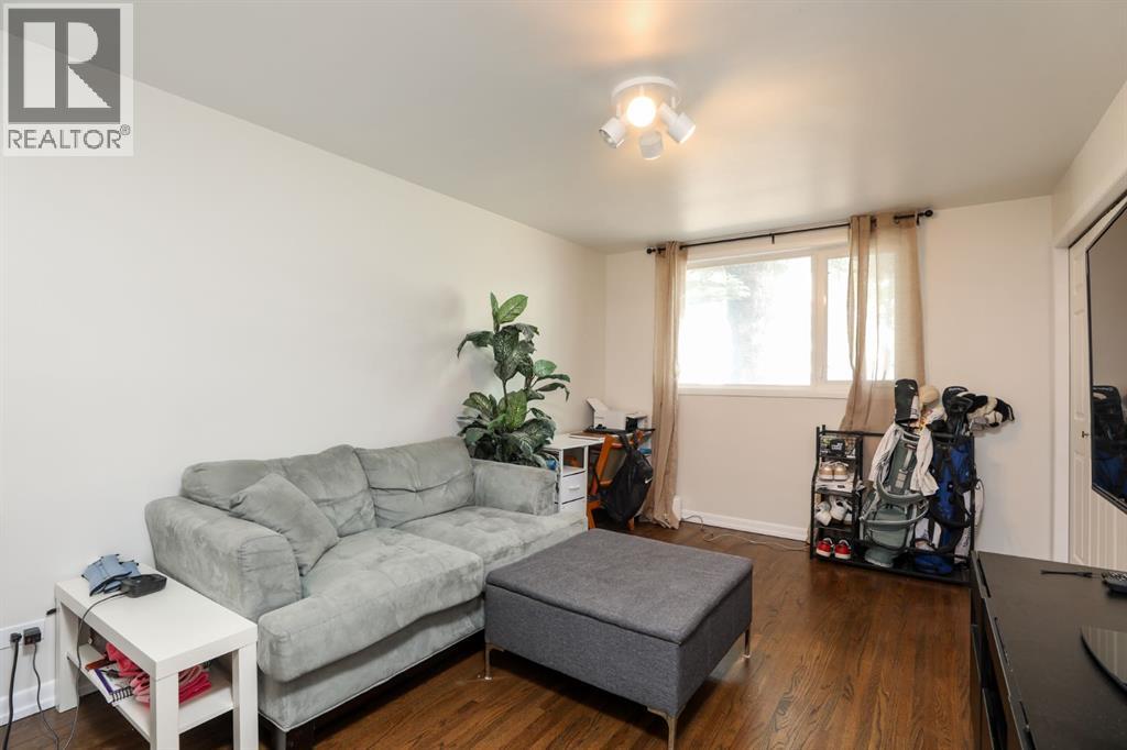 2210 9 Avenue S - 18