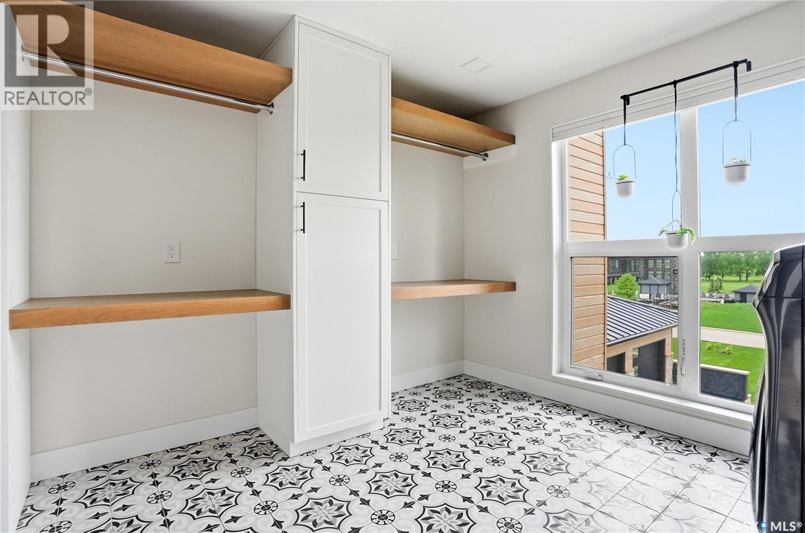 #414 Greenbryre LANE - 47