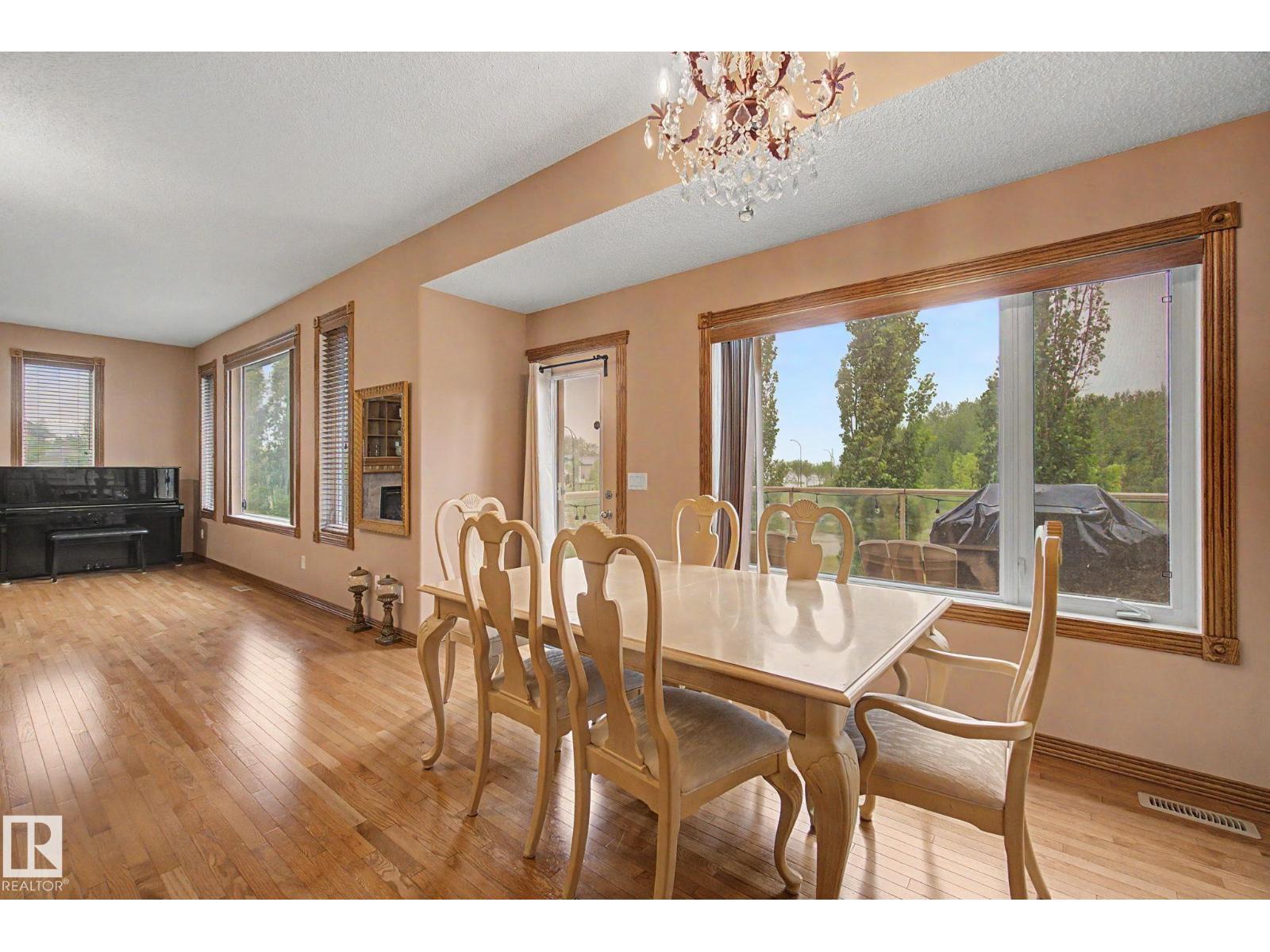 20703 90 AV NW - 12