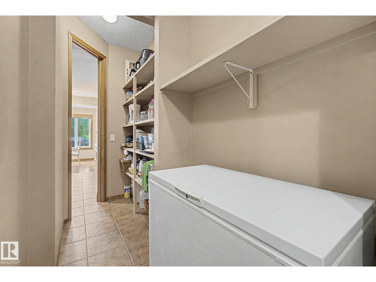 20703 90 AV NW - 14