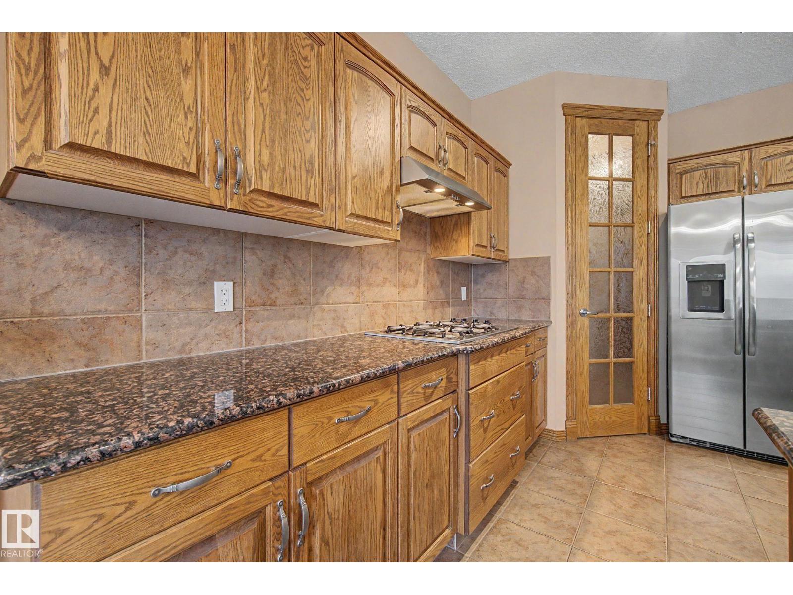 20703 90 AV NW - 9