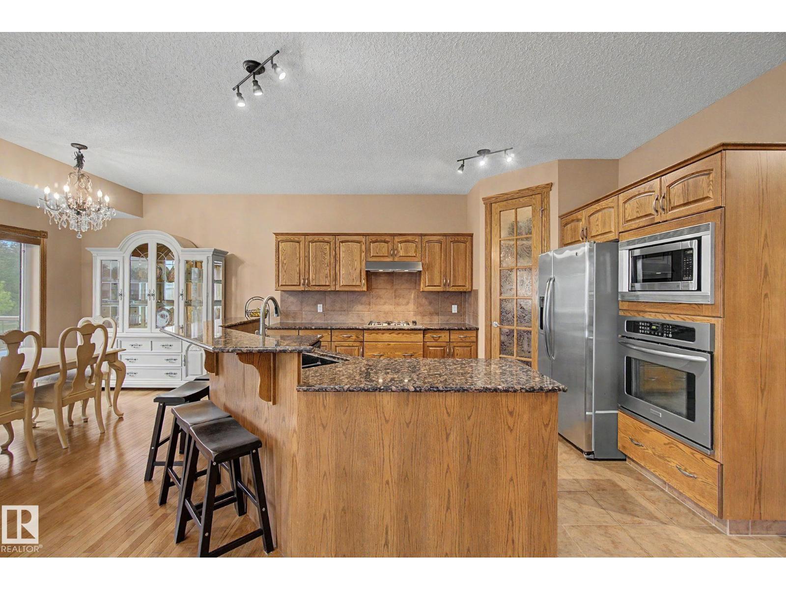 20703 90 AV NW - 8