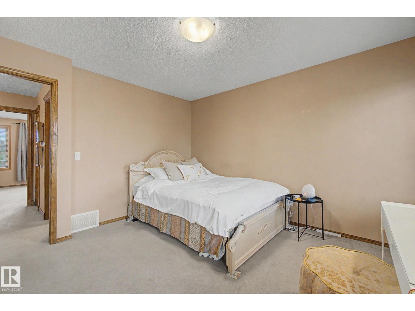 20703 90 AV NW - 34