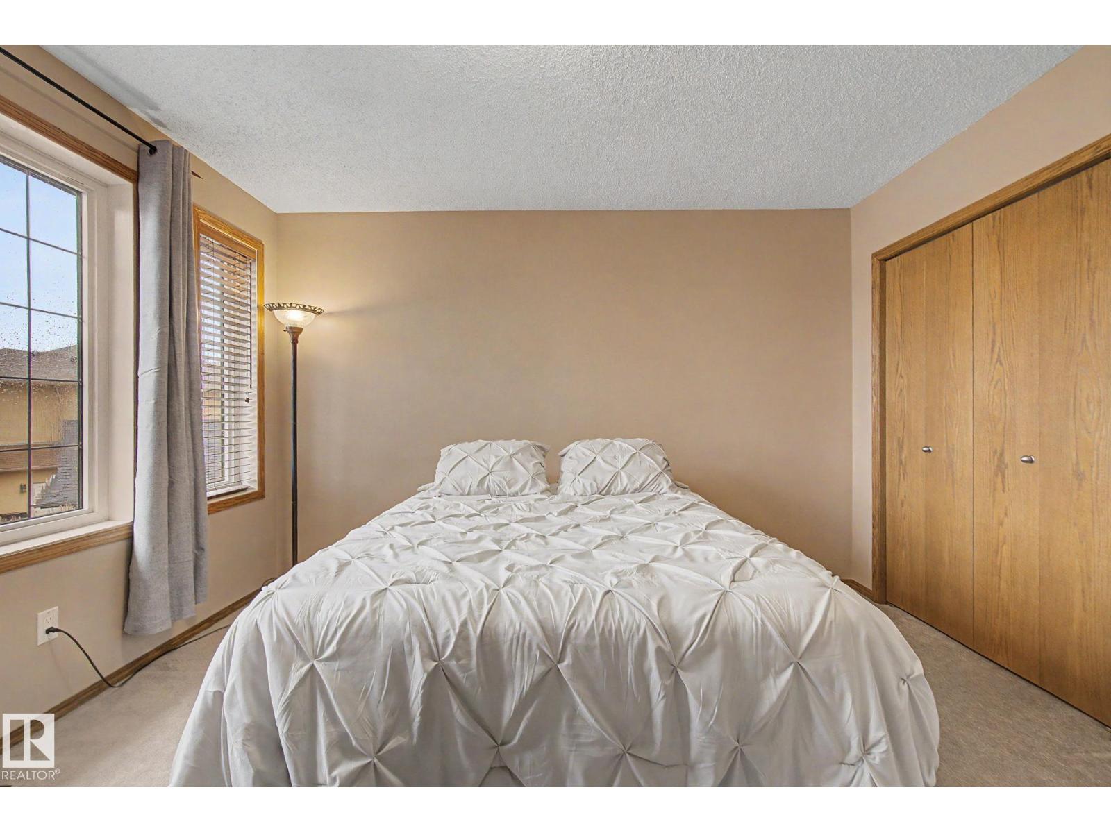 20703 90 AV NW - 37