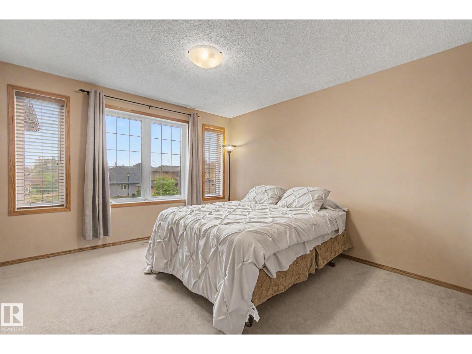 20703 90 AV NW - 36