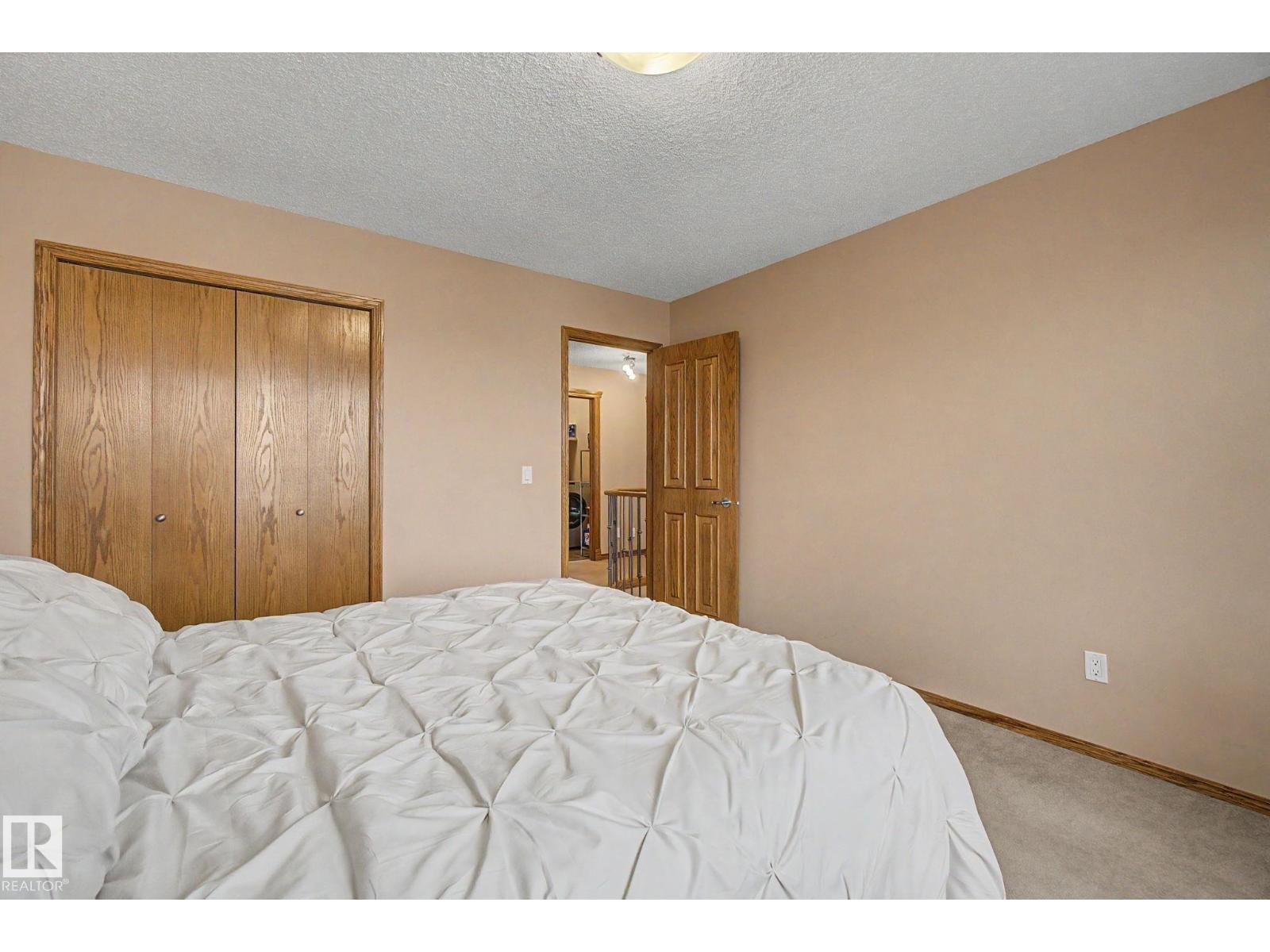 20703 90 AV NW - 38