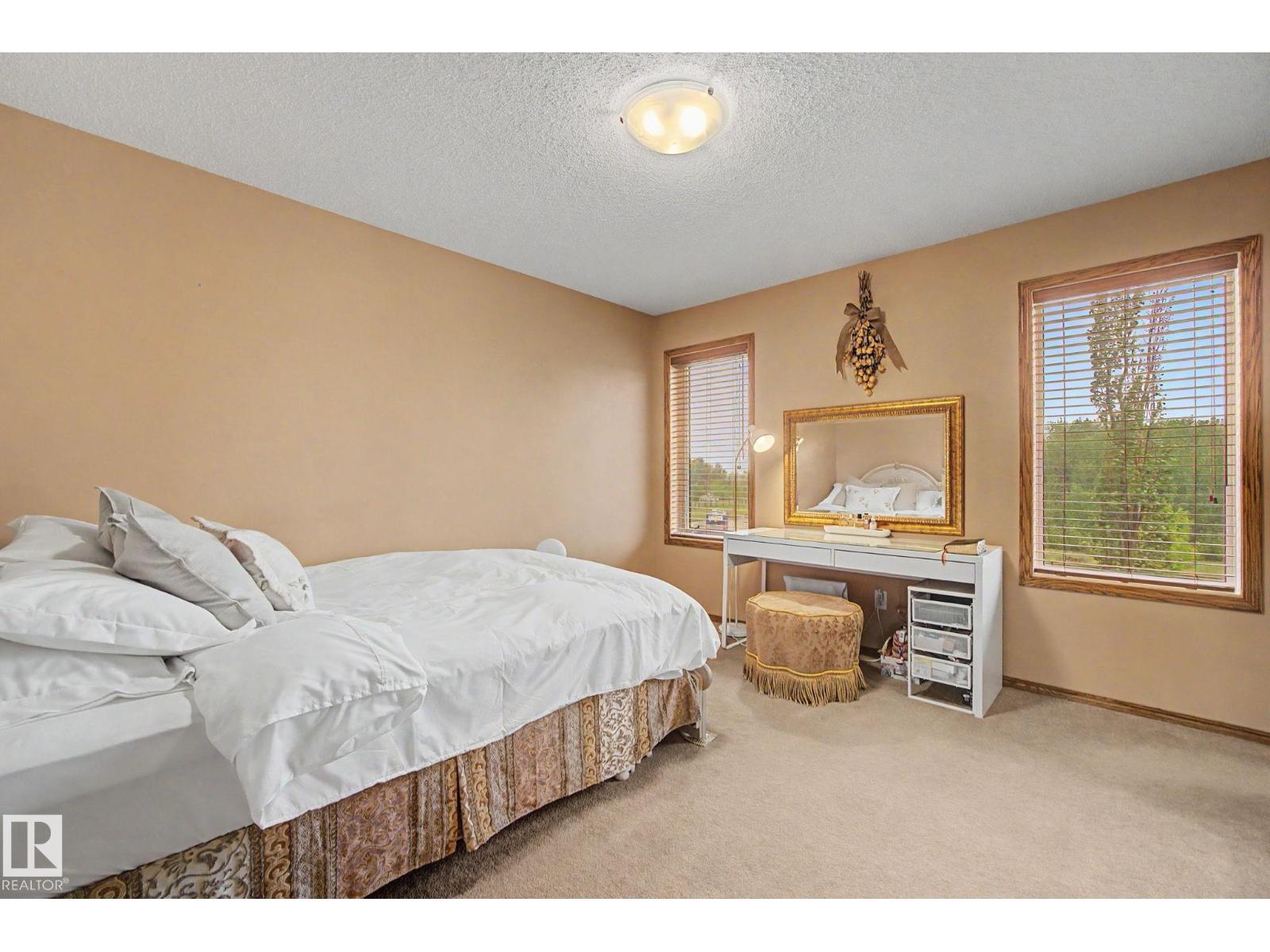 20703 90 AV NW - 33