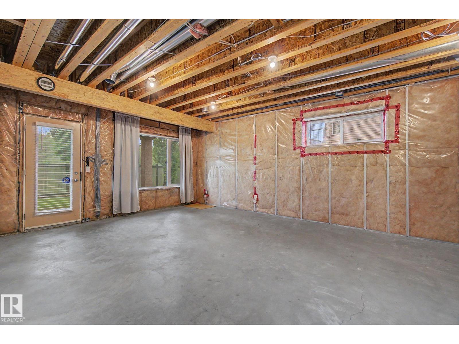 20703 90 AV NW - 43