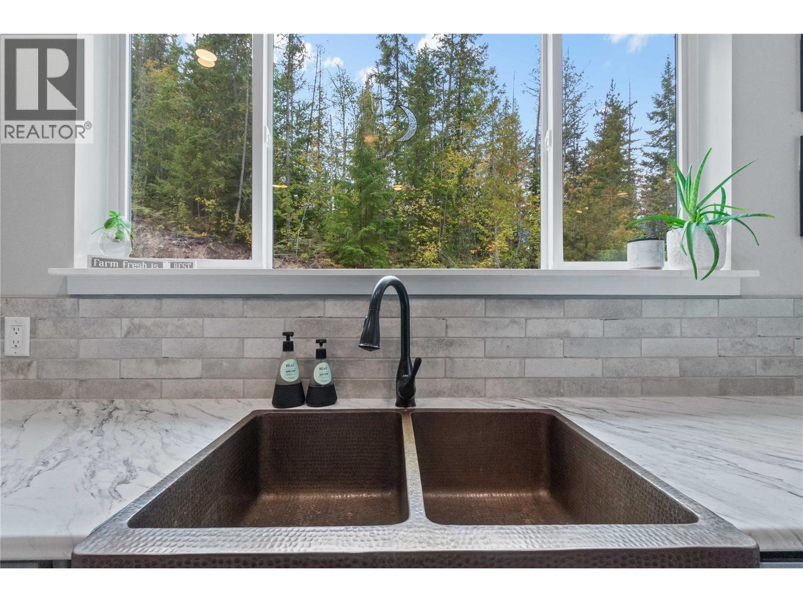 4920 Ivy Road - 6