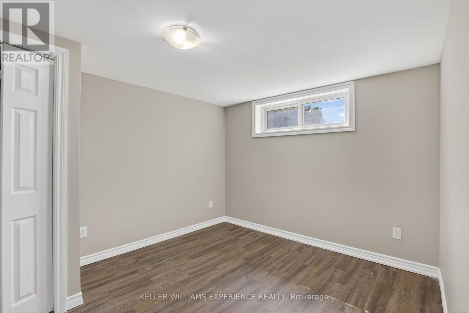 158 CUNDLES ROAD E - 26