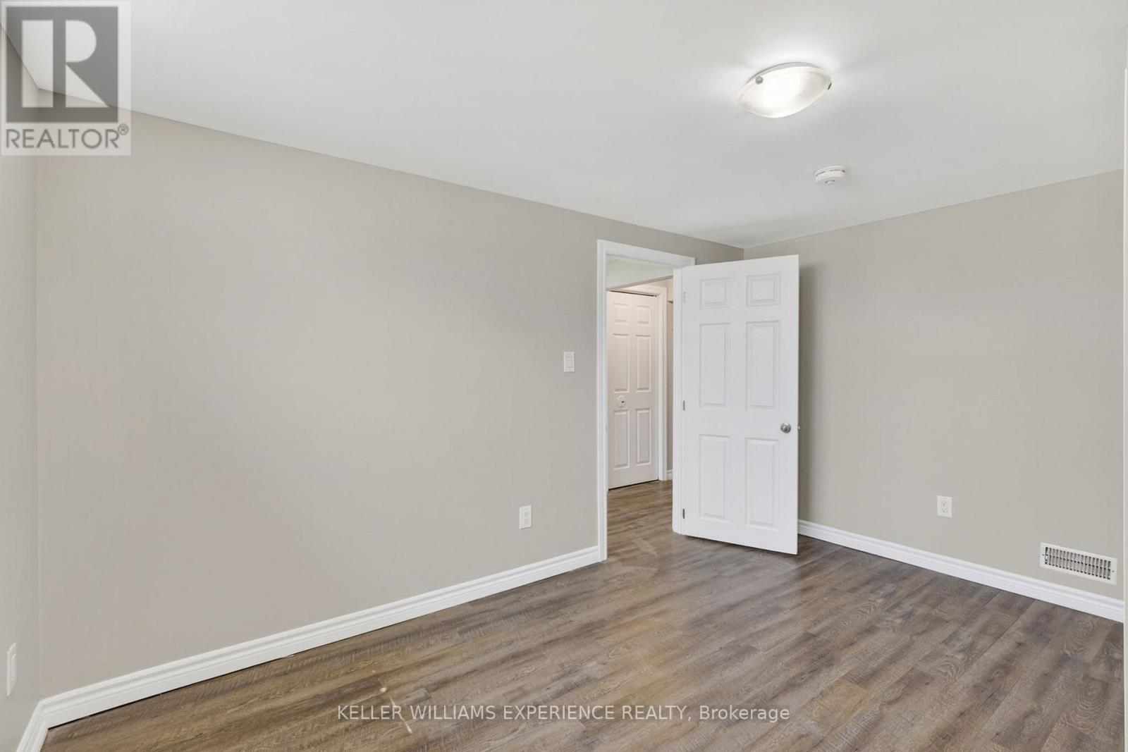 158 CUNDLES ROAD E - 27
