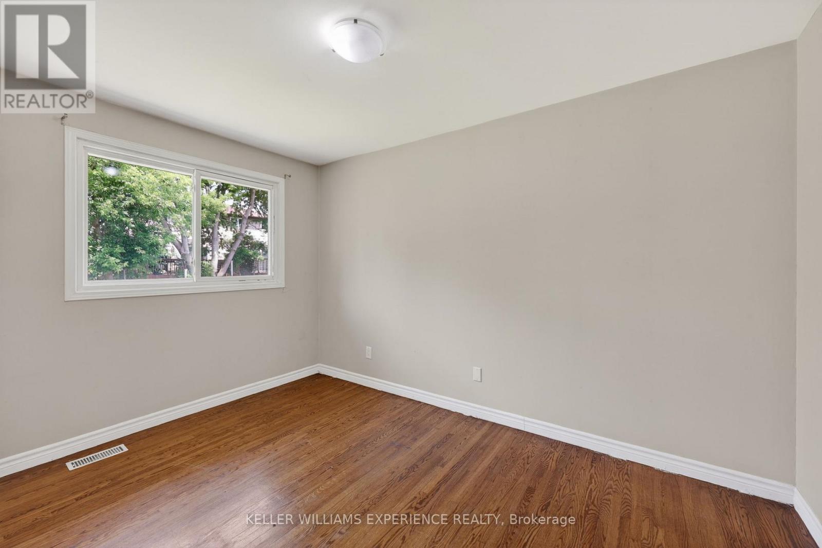158 CUNDLES ROAD E - 17