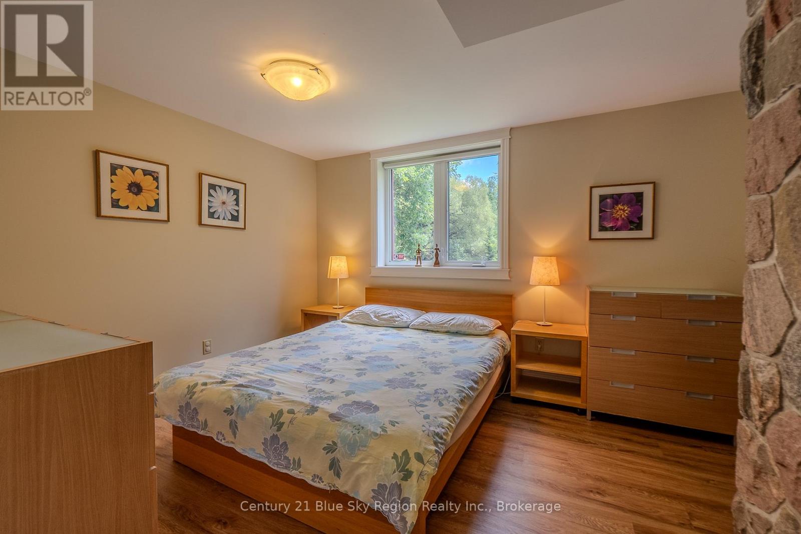 353 MACPHERSON DRIVE - 39