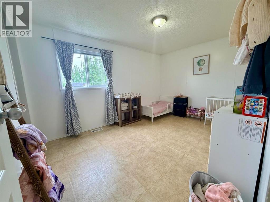 9705 111 Street — photo 32