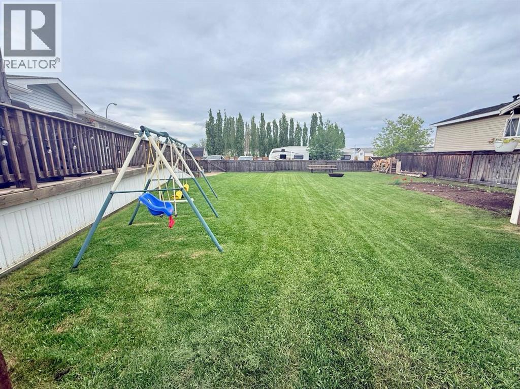 9705 111 Street — photo 37