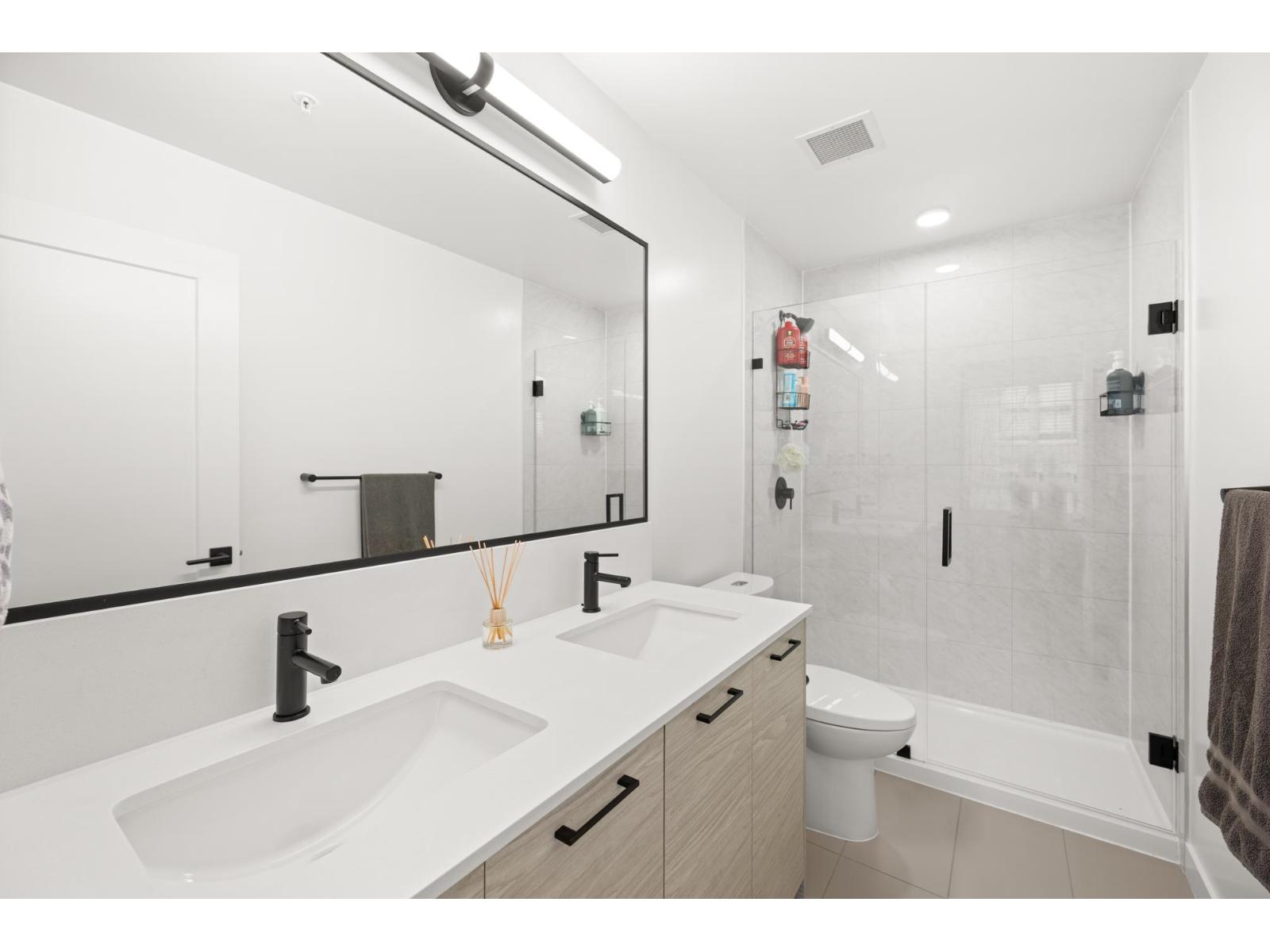 202 20052 83A AVENUE, Langley
