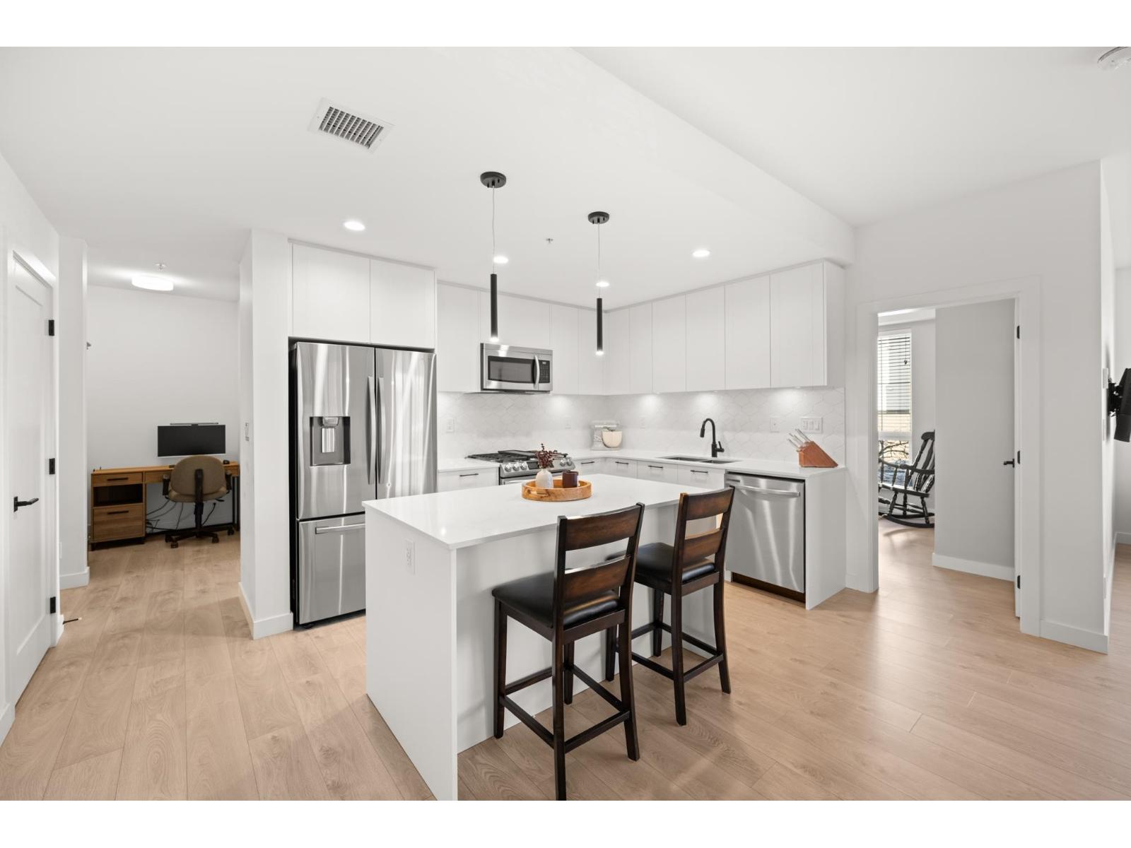 202 20052 83A AVENUE, Langley