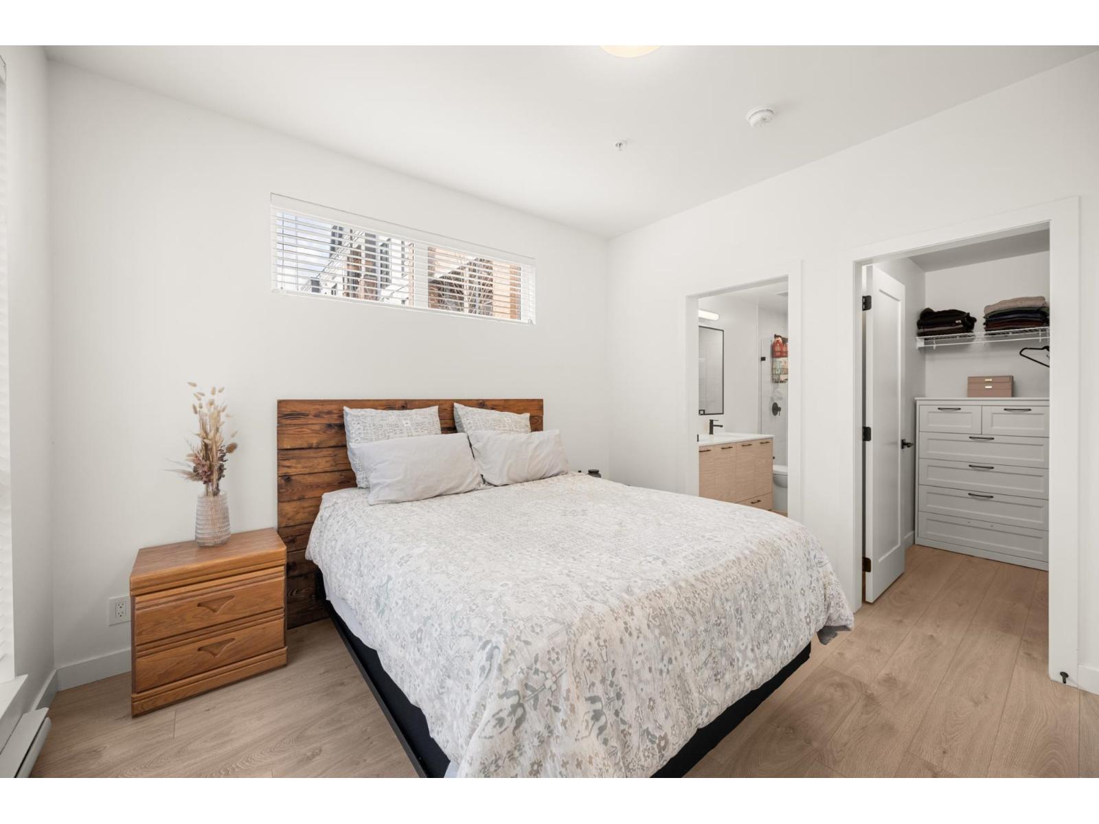 202 20052 83A AVENUE, Langley