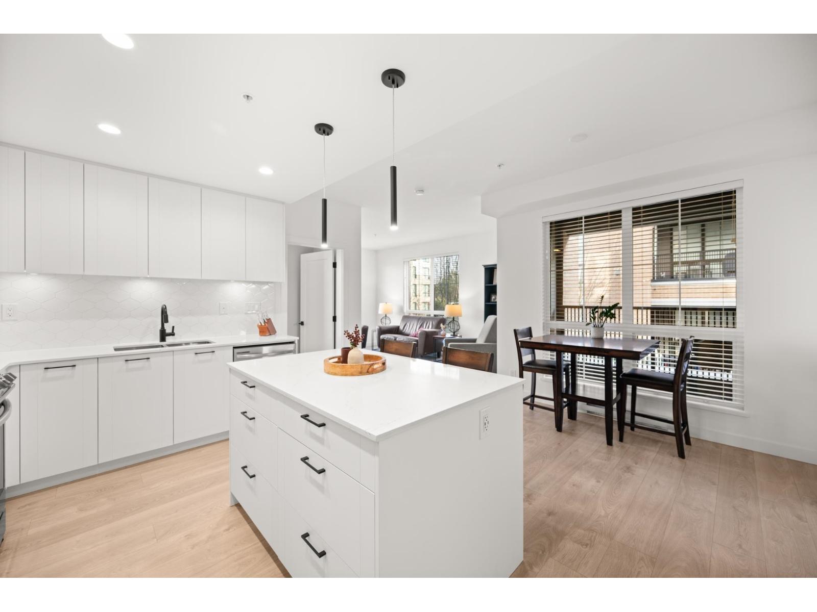 202 20052 83A AVENUE, Langley
