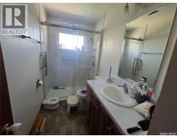334 Moltke Avenue, Windthorst, SK S0G5G0 Photo 15