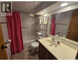 334 Moltke Avenue, Windthorst, SK S0G5G0 Photo 24