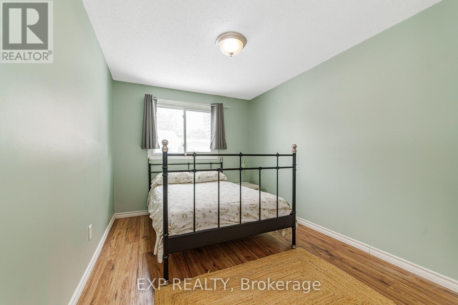#81 224 ROMULUS PRIVATE - 16