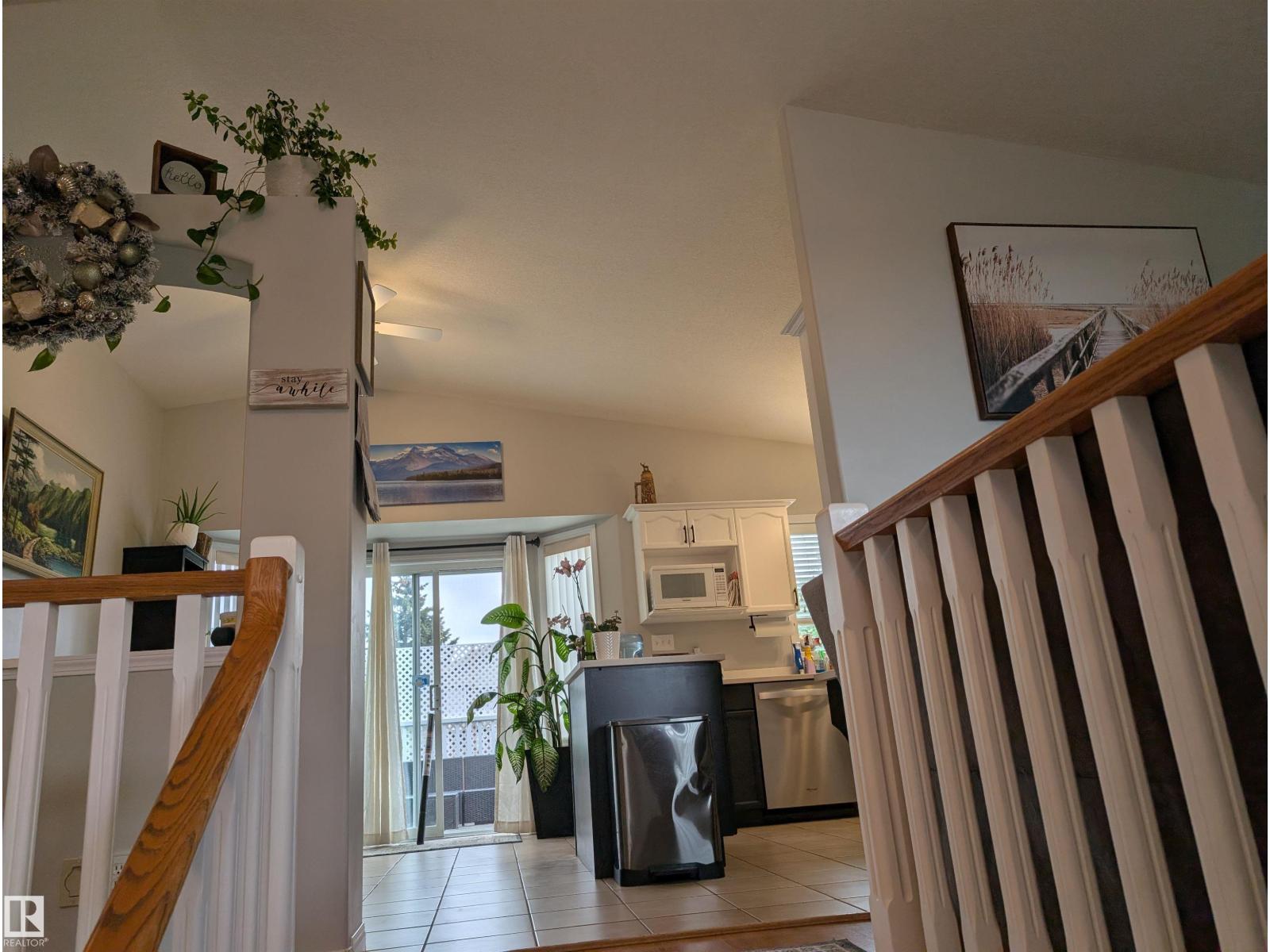 1113 HERMITAGE RD NW - 9