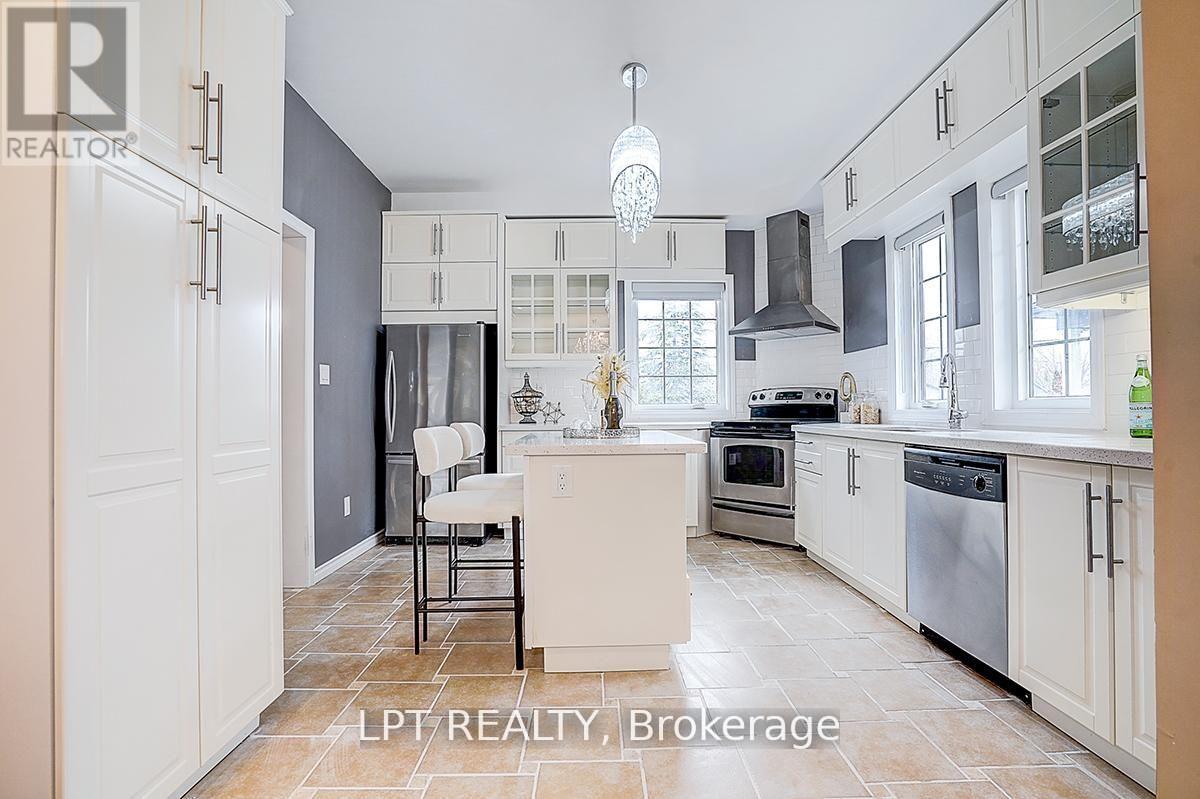 774 CHURCHILL LANE - 7