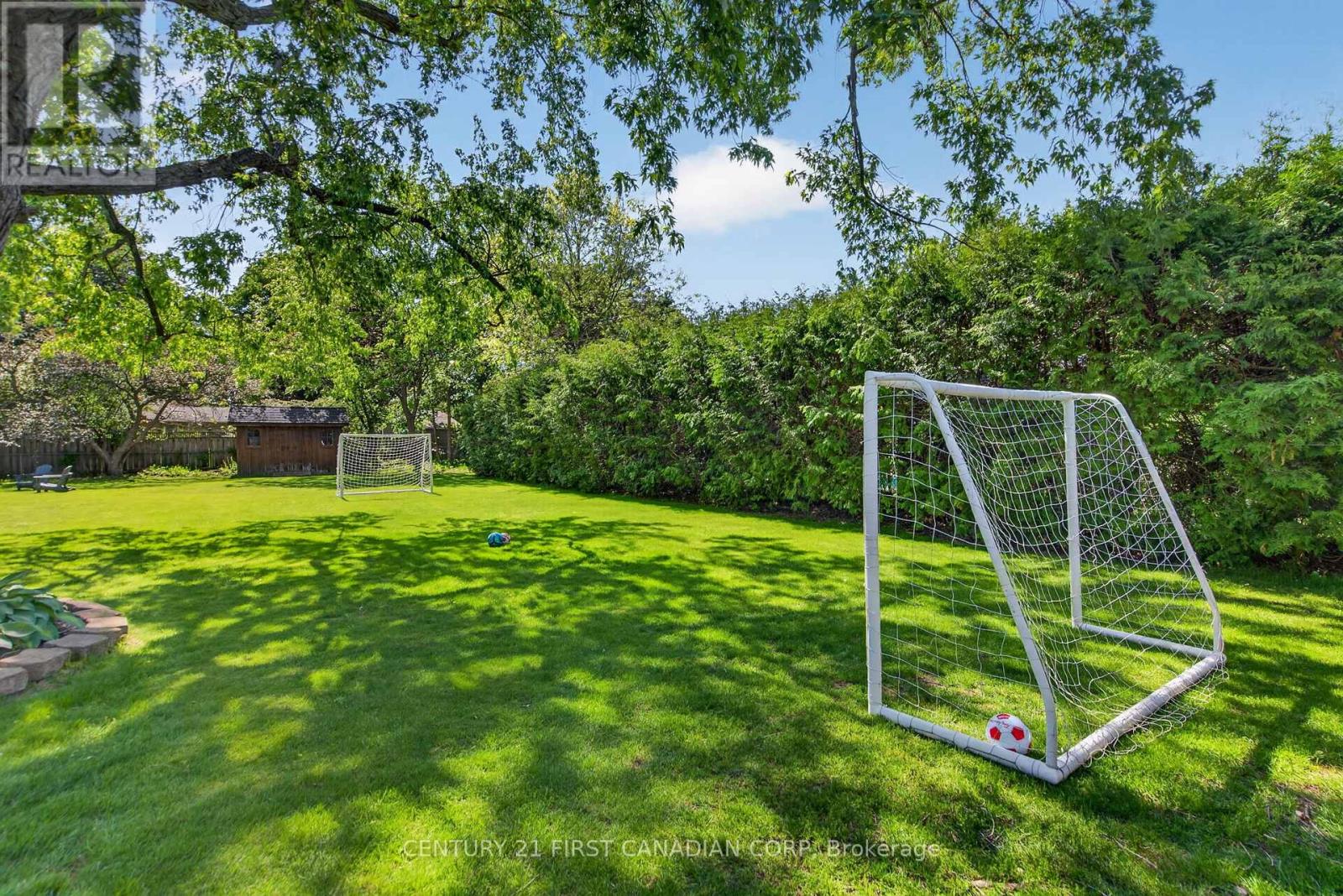 1505 STONEYBROOK CRESCENT - 39
