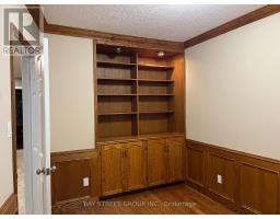 1035 Masters Green, Oakville, ON L6M2N8 Photo 12